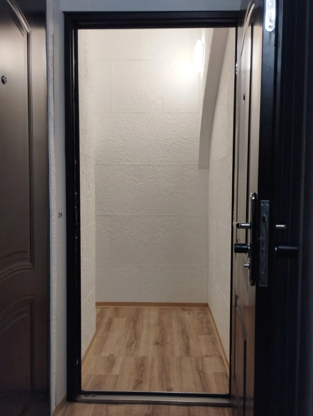Kiadó tároló Terézvárosban – 4 m², 18 000 Ft/hó 5