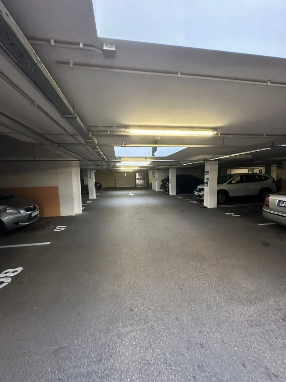 Kiadó garázs Józsefvárosban – 15 m², 30 000 Ft/hó 2