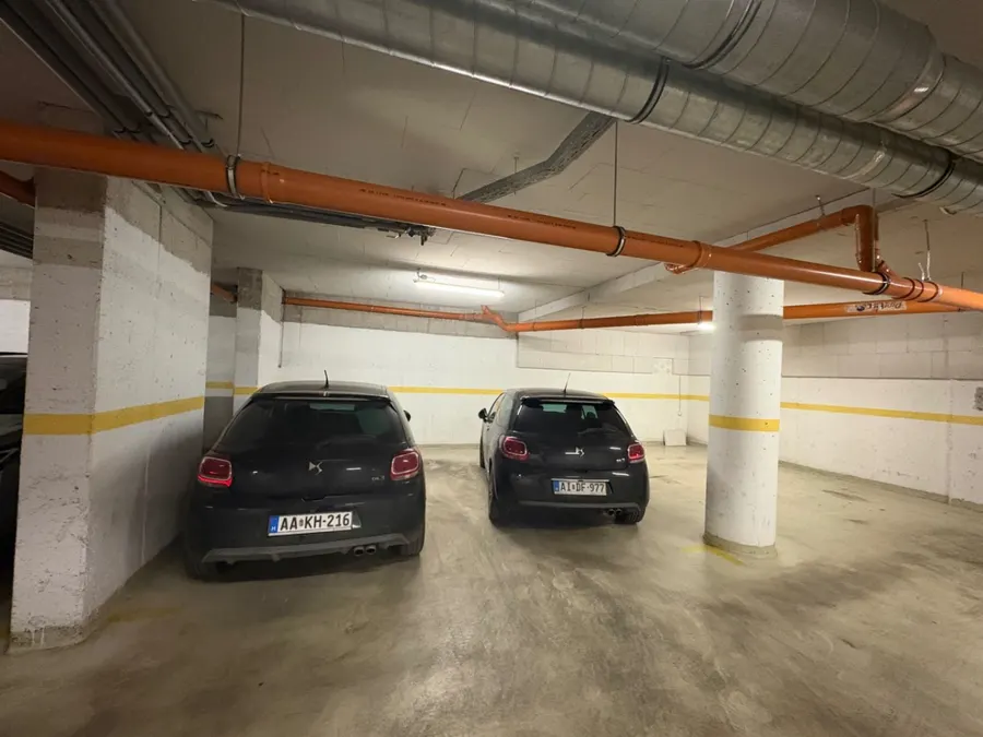 Kiadó parkoló Józsefvárosban – 50 m², 90 000 Ft/hó 2