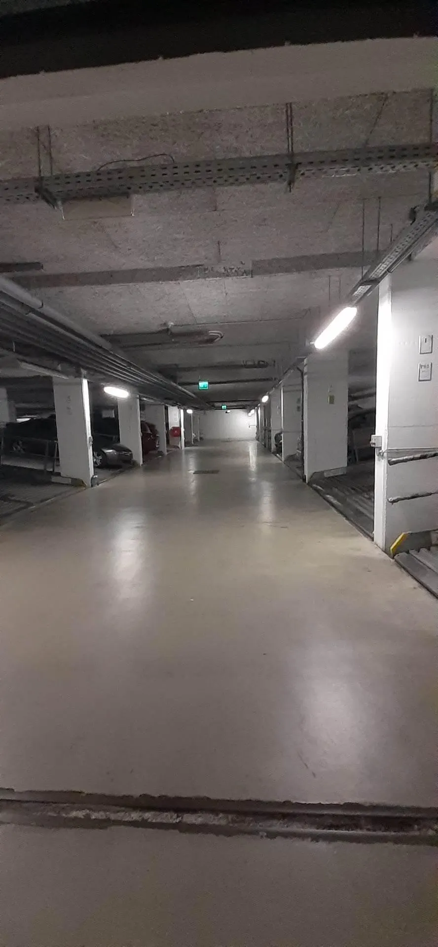 Kiadó garázs Zuglóban – 10 m², 25 000 Ft/hó 2