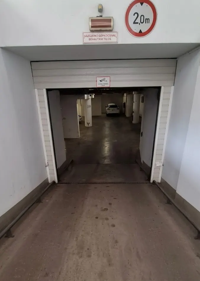 Kiadó garázs Angyalföldön – 16 m², 30 000 Ft/hó 2
