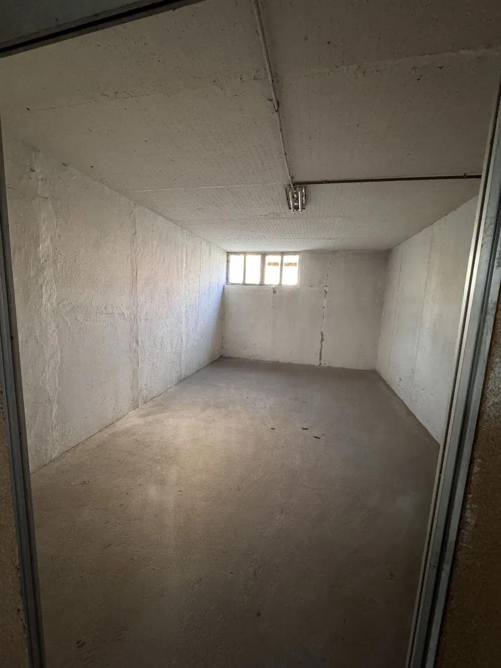 Kiadó raktár Zuglóban – 39 m², 50 000 Ft/hó 2