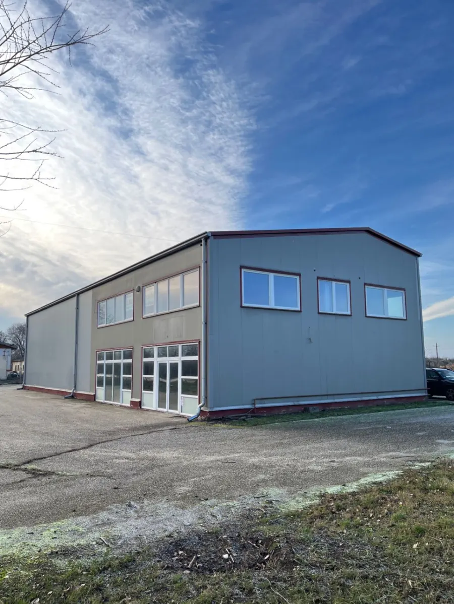 Kiadó raktár – Derecske, 600 m², 600 000 Ft/hó 1