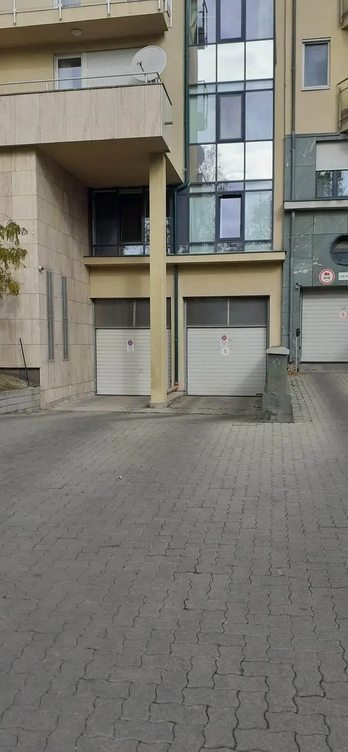 Kiadó garázs Zuglóban – 10 m², 25 000 Ft/hó 4