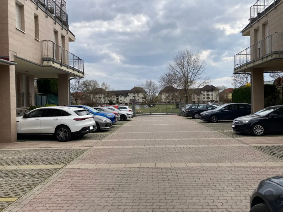 Kiadó garázs Pestszentlőrincen – 12 m², 20 000 Ft/hó 7